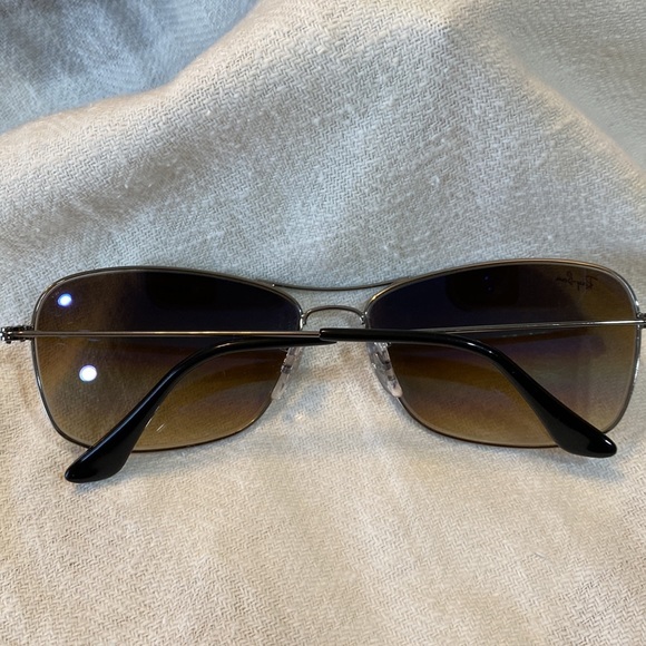 EUC Ray-Ban Sunglasses & Case RB3388 Gunmetal Frame Brown Gradient 58mm Aviator - Picture 6 of 17